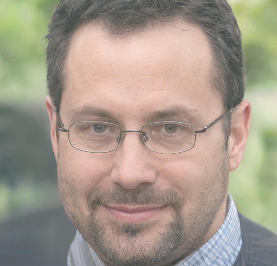 Portrait de Maxence Dubernet, coordinateur pédagogique
